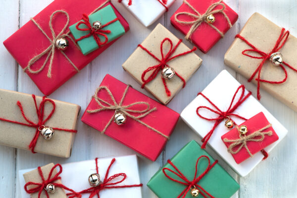 Sinterklaasgeschenken voor het hele bedrijf: van chocoladeletters tot luxe cadeaupakketten